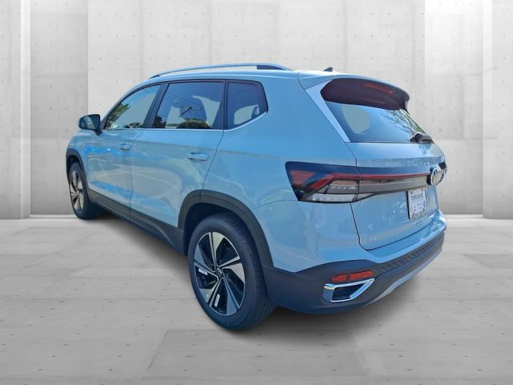 New 2026 Volkswagen Taos 1.5T SE SUV