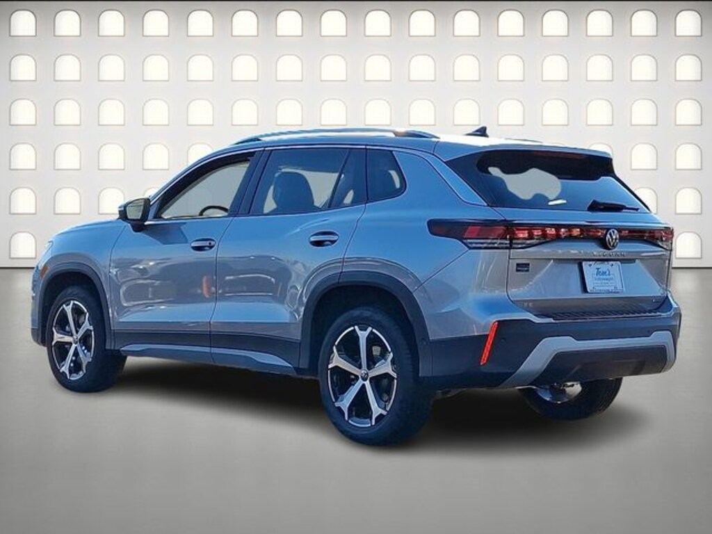 New 2026 Volkswagen Tiguan 2.0T SE SUV