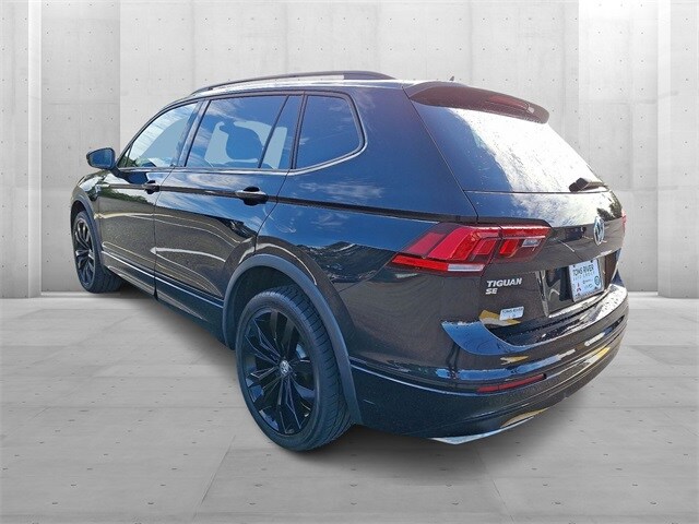 2020 Volkswagen Tiguan SE R-Line Black photo 2
