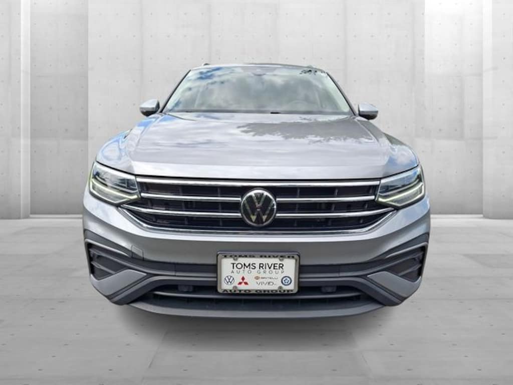 Used 2024 Volkswagen Tiguan 2.0T SE SUV