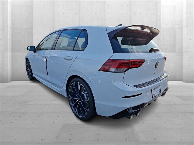 2026 Volkswagen Golf R 2.0 TSI photo 2