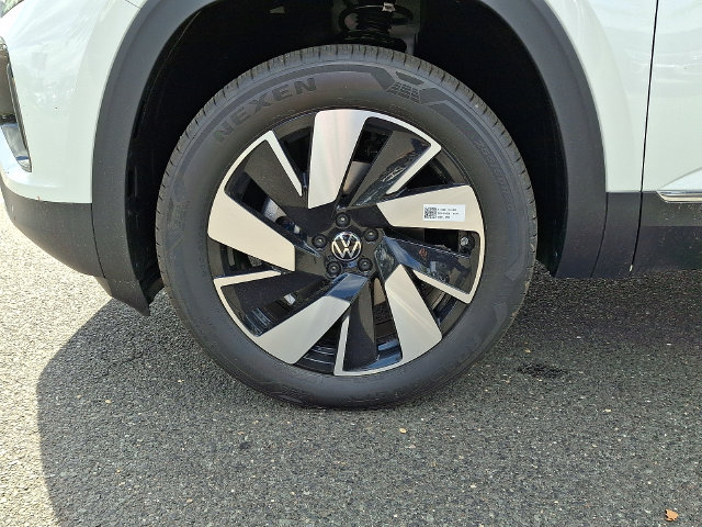 2026 Volkswagen Atlas Cross Sport 5