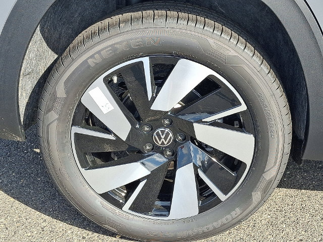2026 Volkswagen Atlas Cross Sport 5