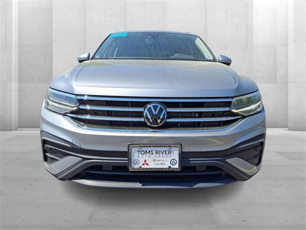 Used 2024 Volkswagen Tiguan 2.0T SE SUV