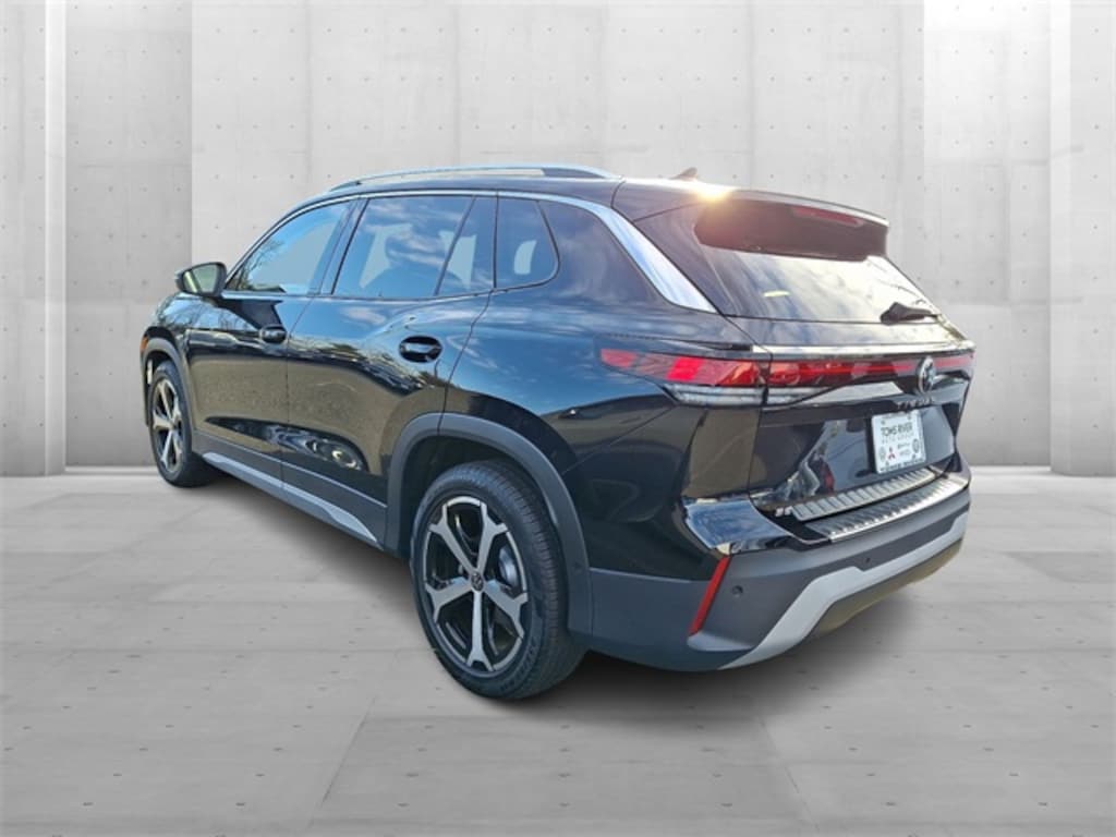 New 2026 Volkswagen Tiguan 2.0T SE SUV