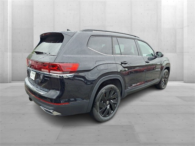 2026 Volkswagen Atlas SE Technology photo 2