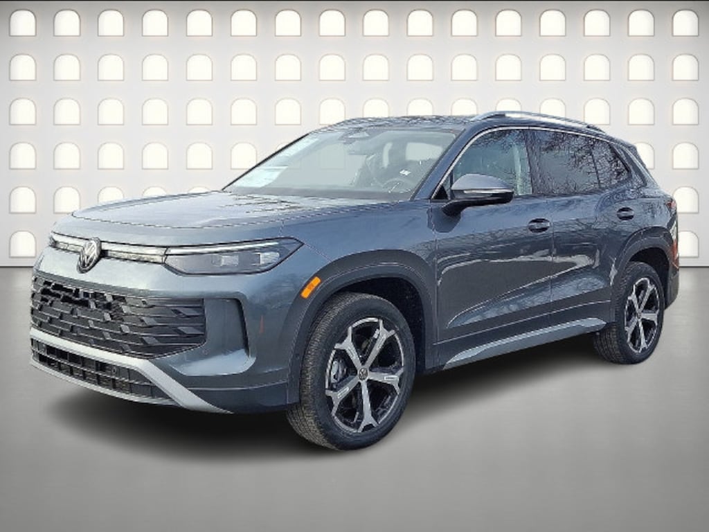 New 2026 Volkswagen Tiguan SE SUV