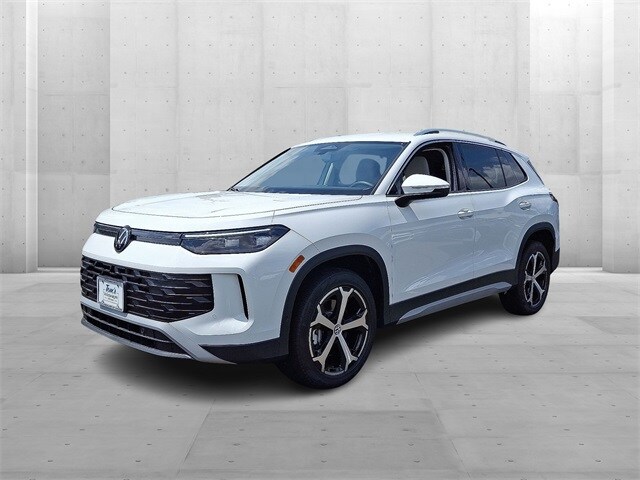 2025 Volkswagen Tiguan SE photo 2