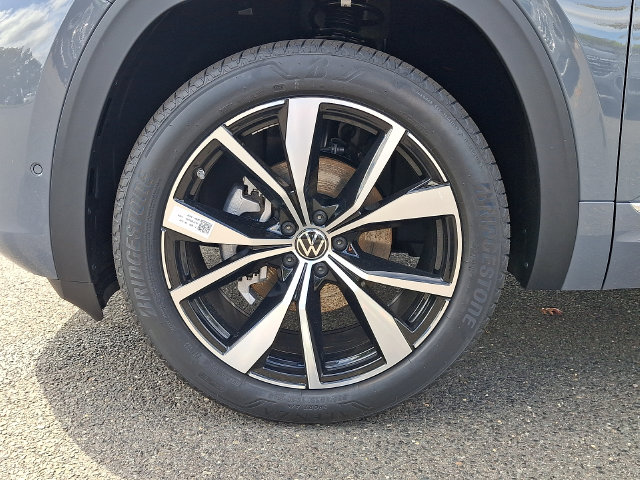 2026 Volkswagen Atlas Cross Sport 5
