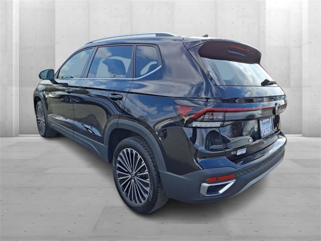 Used 2025 Volkswagen Taos 1.5T SE SUV