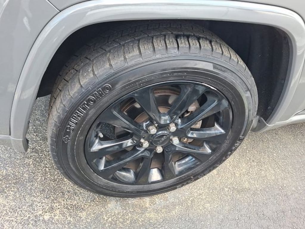Used 2020 Jeep Grand Cherokee Laredo SUV