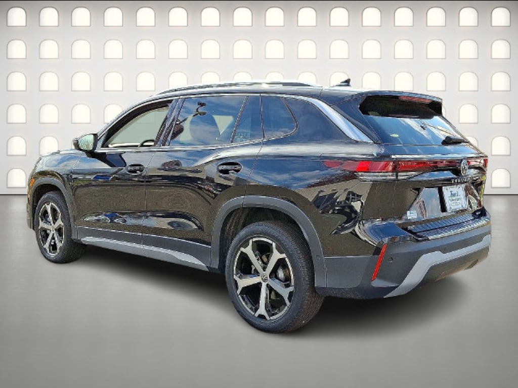 New 2026 Volkswagen Tiguan SE SUV