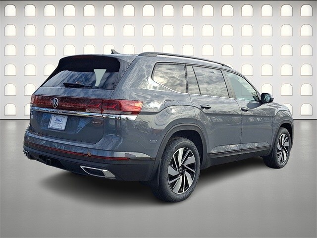 2026 Volkswagen Atlas SE Technology photo 4