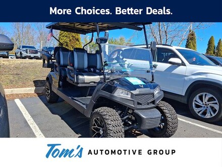 2023 Vivid 6 Passenger Lifted