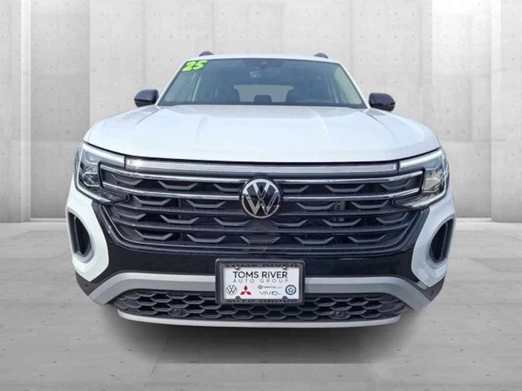 Used 2025 Volkswagen Atlas 2.0T Peak Edition SUV