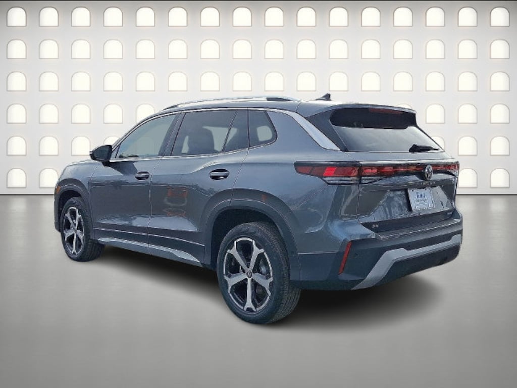 New 2026 Volkswagen Tiguan SE SUV