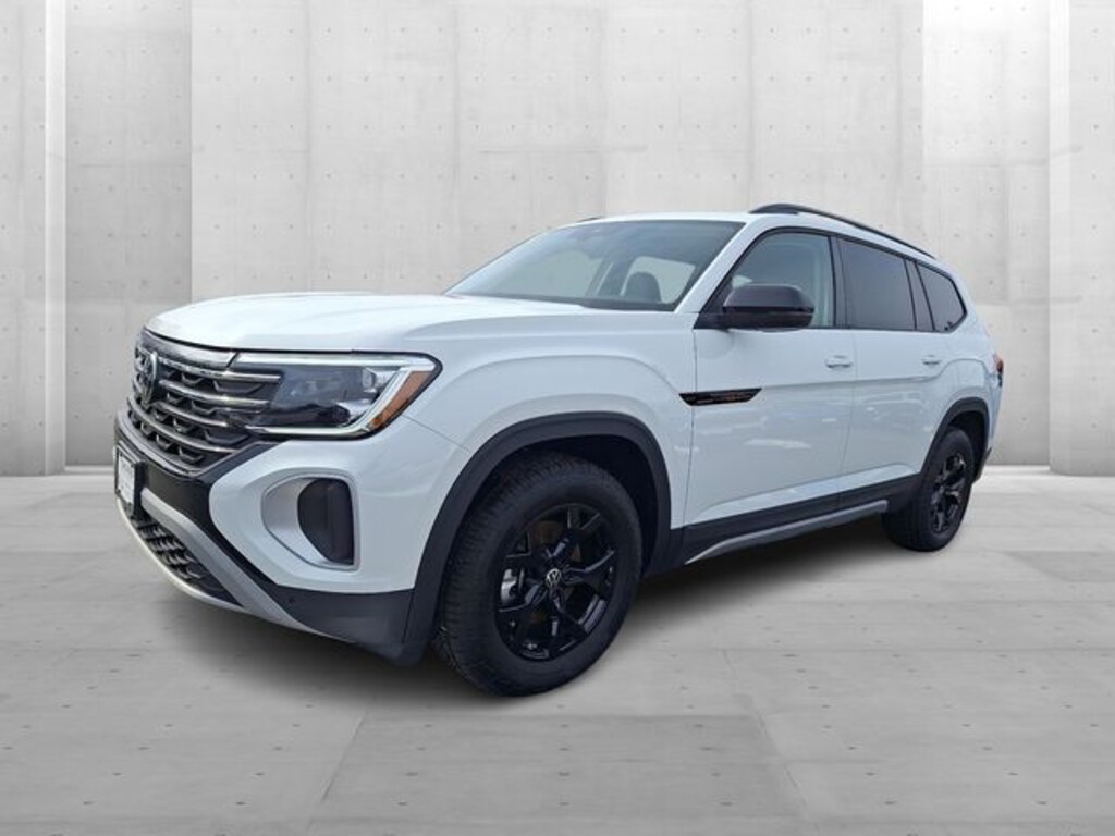 Used 2025 Volkswagen Atlas 2.0T Peak Edition SUV