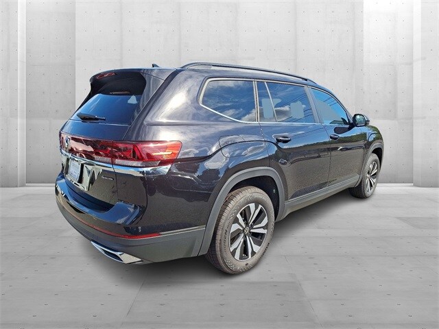 2025 Volkswagen Atlas SE photo 4