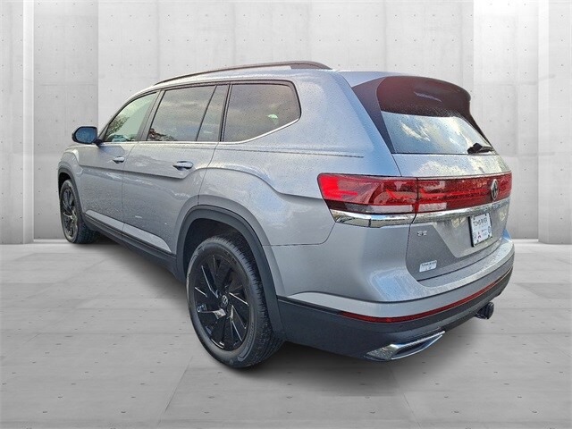 2025 Volkswagen Atlas SE Technology photo 3