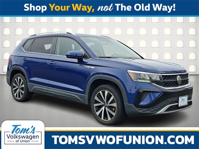 2022 Volkswagen Taos SE's photo