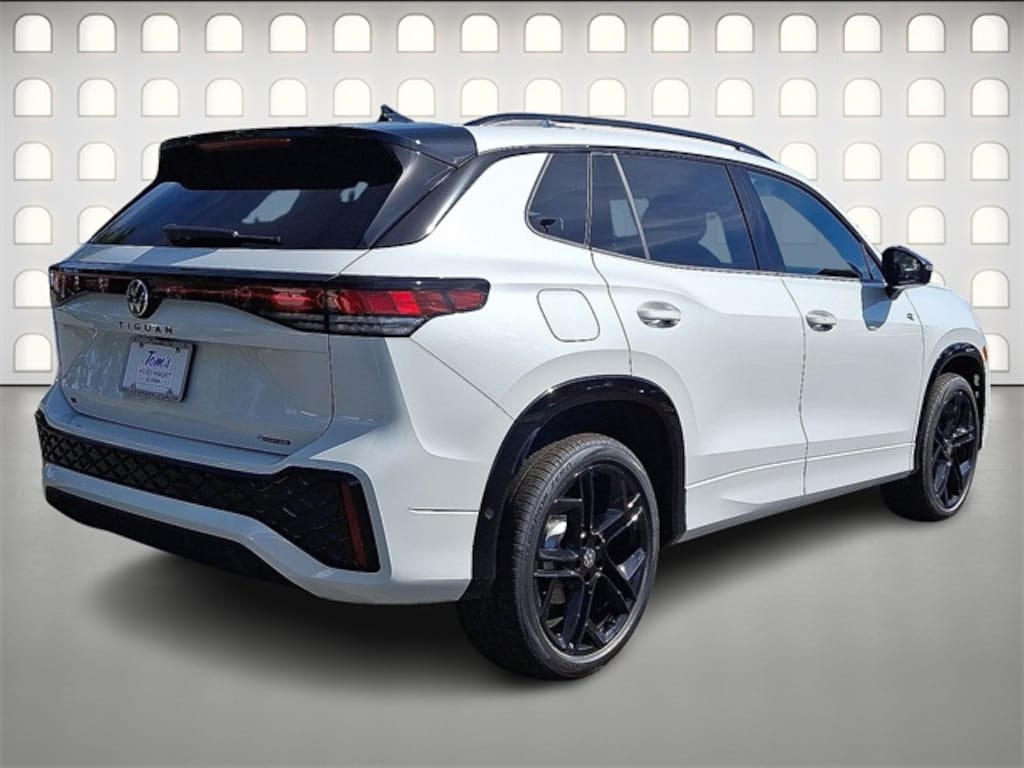 New 2025 Volkswagen Tiguan 2.0T SE R-Line Black SUV