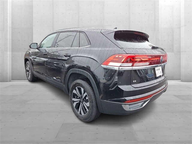 2026 Volkswagen Atlas Cross Sport SE photo 3