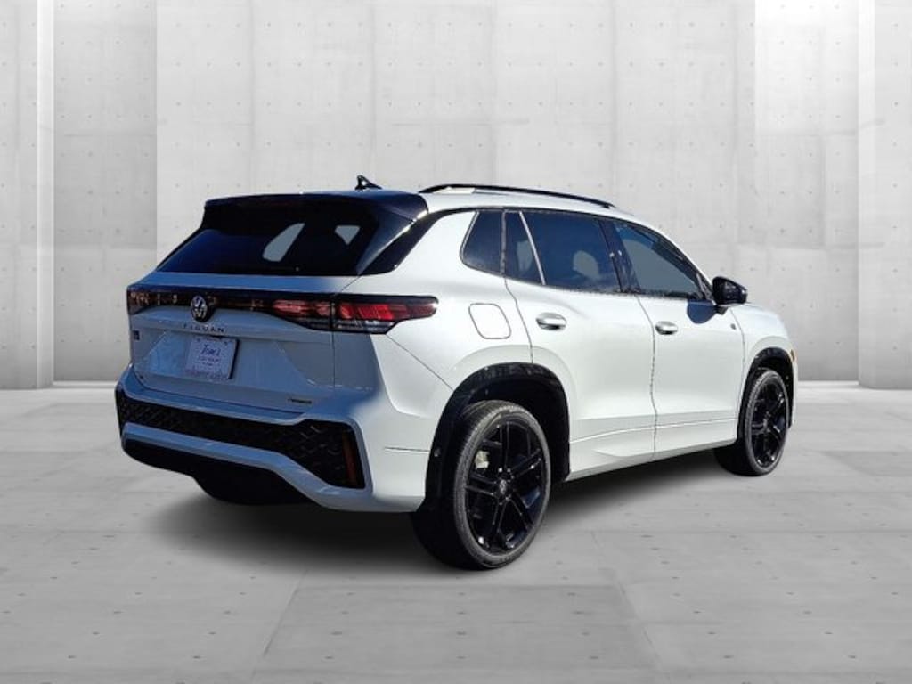 New 2026 Volkswagen Tiguan 2.0T SE R-Line Black SUV