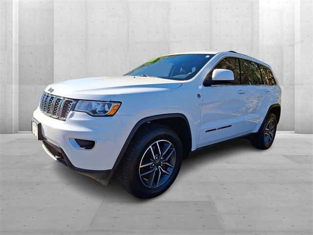 2020 Jeep Grand Cherokee Laredo X photo 3