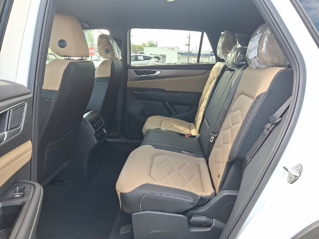 2026 Volkswagen Atlas Cross Sport 6