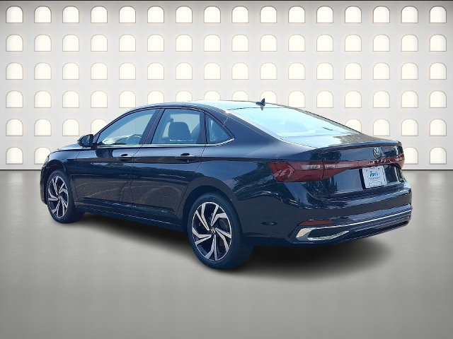 2027 Volkswagen Jetta 3