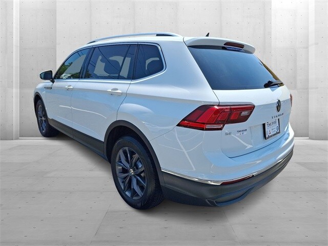 2022 Volkswagen Tiguan SE photo 3