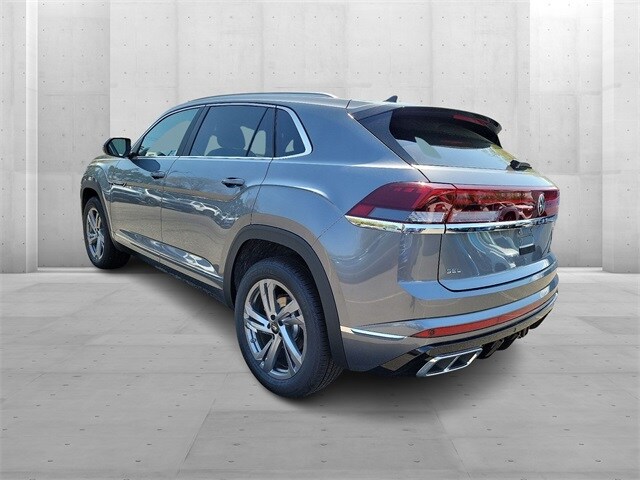 2024 Volkswagen Atlas Cross Sport SEL R-Line photo 2