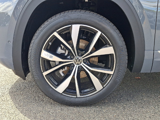 2026 Volkswagen Atlas Cross Sport 5
