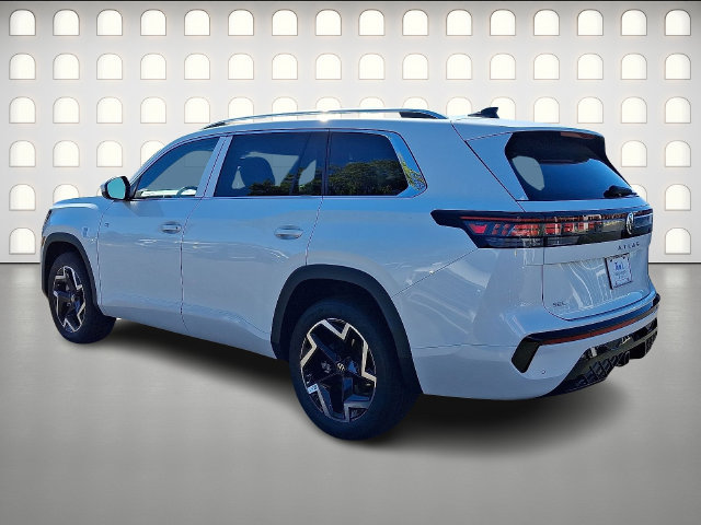 2027 Volkswagen Atlas 3