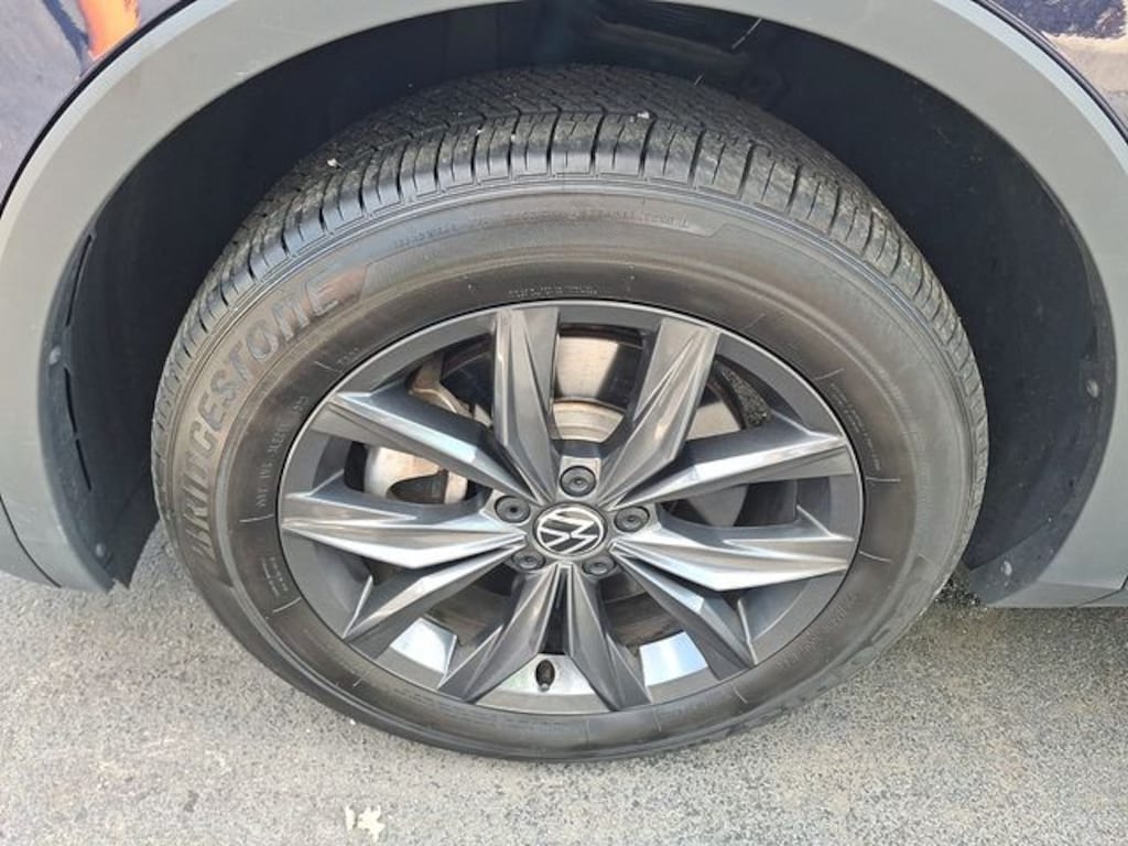 Used 2024 Volkswagen Tiguan 2.0T SE SUV