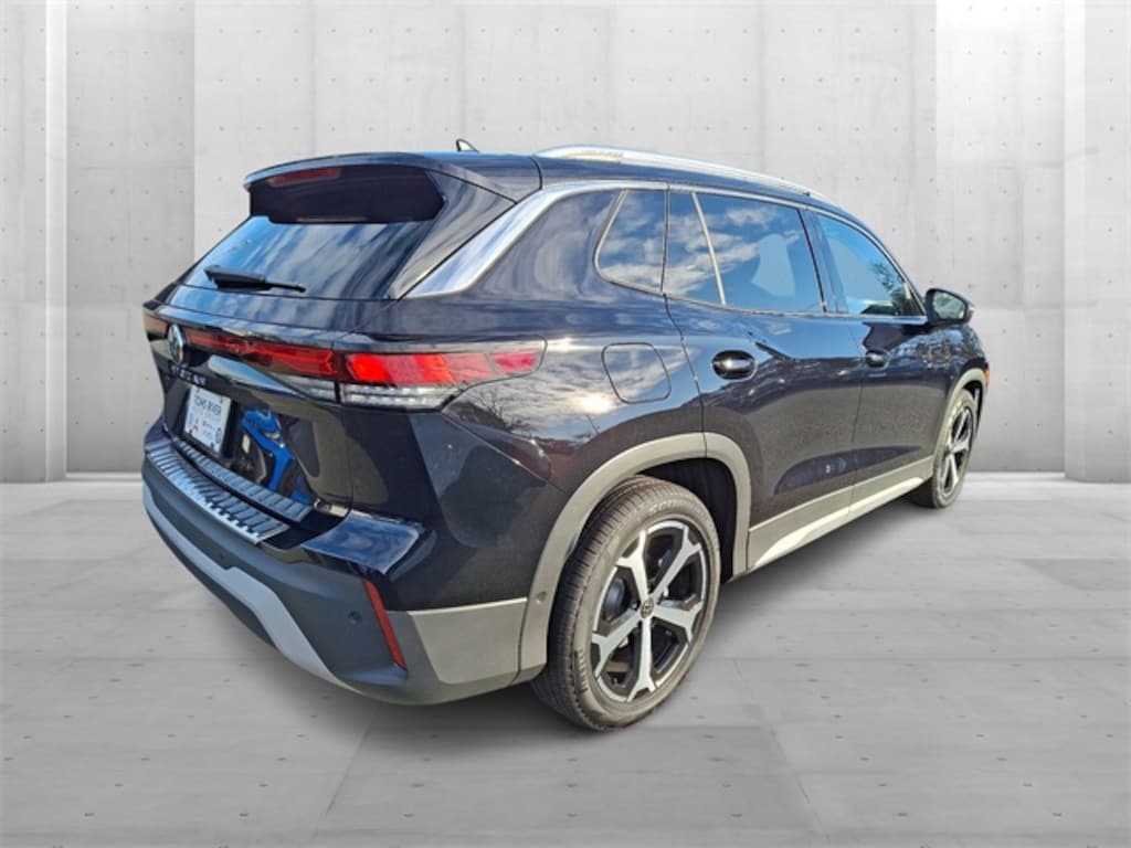 New 2026 Volkswagen Tiguan 2.0T SE SUV