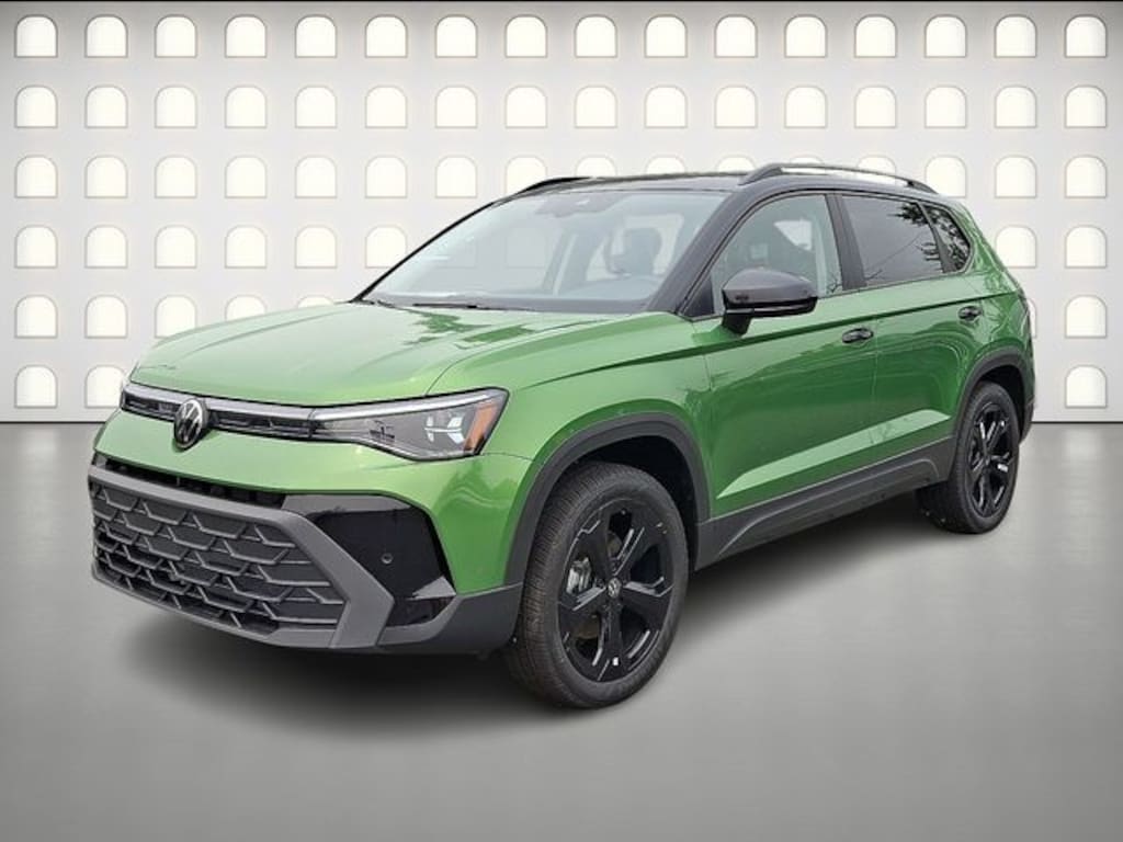 New 2026 Volkswagen Taos 1.5T SE Black SUV