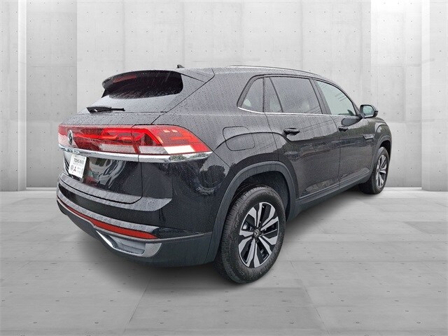 2026 Volkswagen Atlas Cross Sport SE photo 4