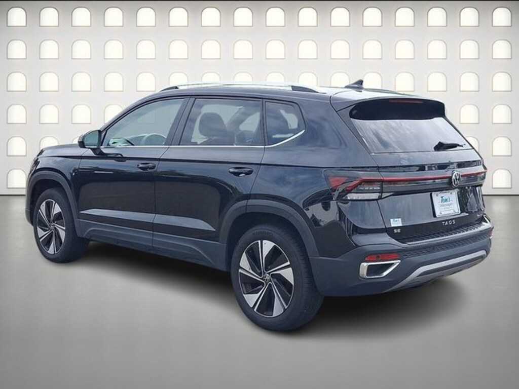 Used 2025 Volkswagen Taos 1.5T SE SUV
