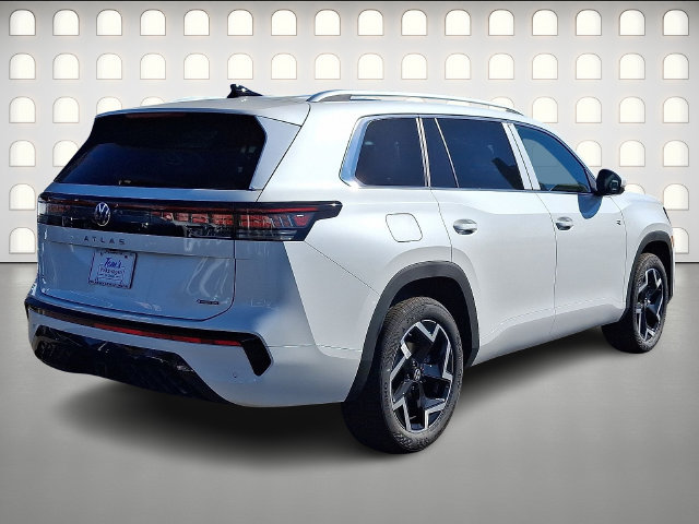 2027 Volkswagen Atlas 4