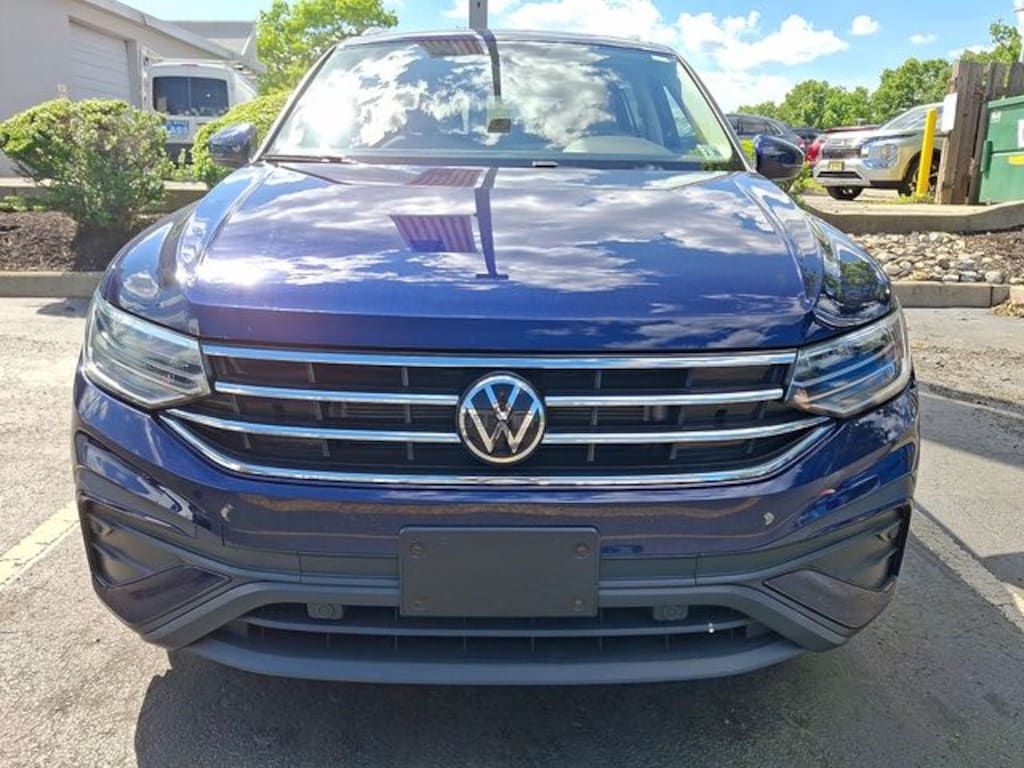 Used 2024 Volkswagen Tiguan 2.0T SE SUV
