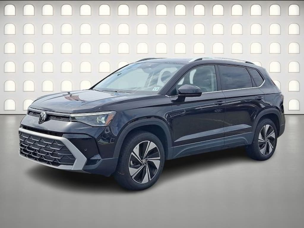 Used 2025 Volkswagen Taos 1.5T SE SUV