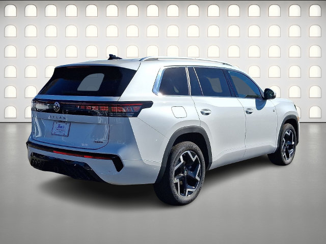 2027 Volkswagen Atlas 4
