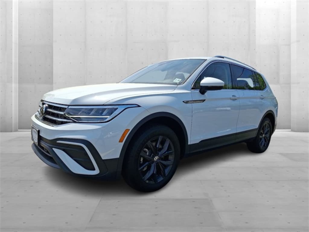 Used 2024 Volkswagen Tiguan 2.0T SE SUV