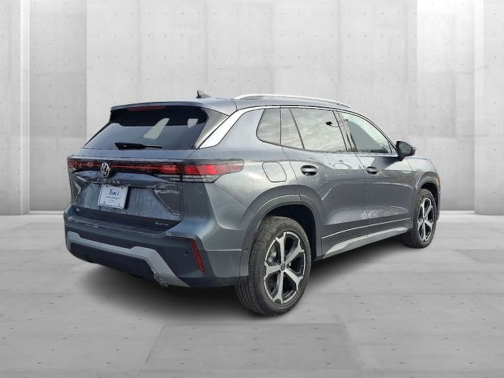 New 2026 Volkswagen Tiguan 2.0T SE SUV