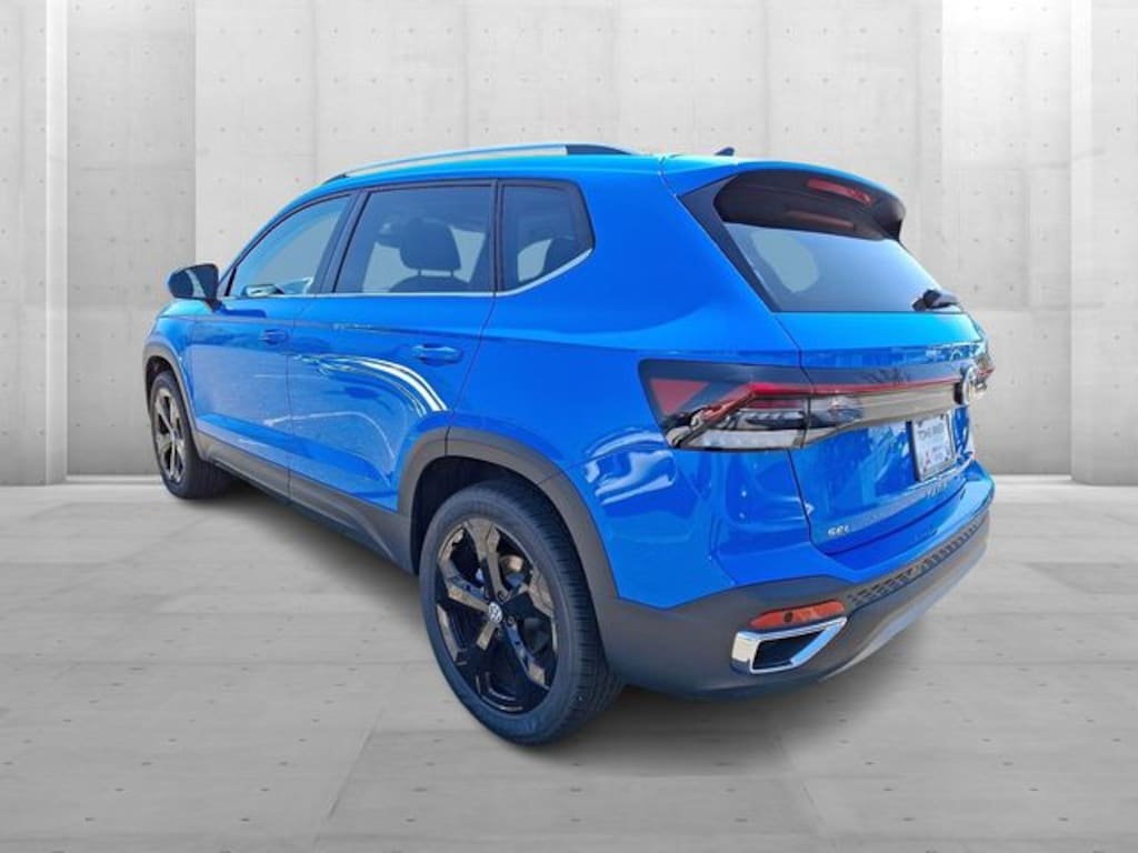 New 2025 Volkswagen Taos 1.5T SEL SUV