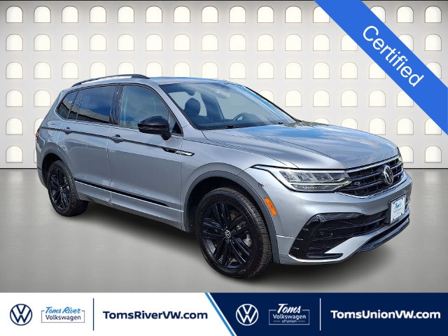 2022 Volkswagen Tiguan SE R-LINE BLACK
