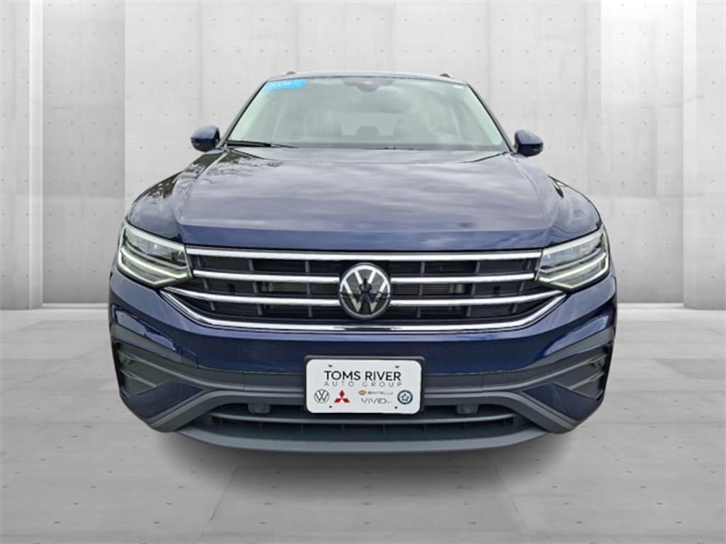 Used 2024 Volkswagen Tiguan 2.0T SE SUV