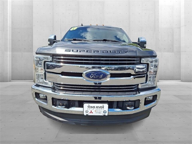 2019 Ford F-250 Lariat photo 2
