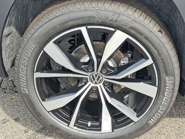 2026 Volkswagen Atlas Cross Sport 5